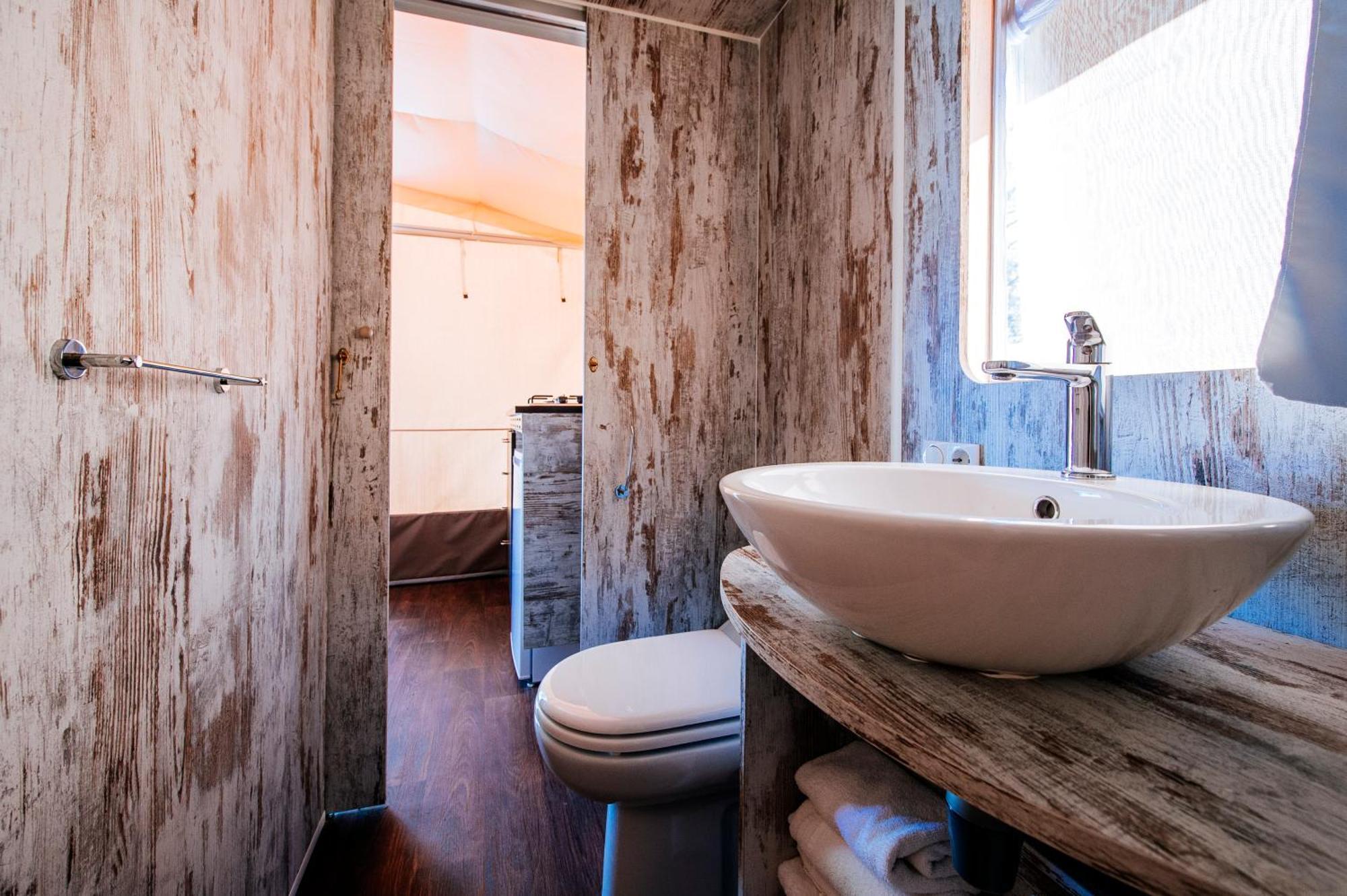 Zaton Holiday Resort Glamping Tents Nin Δωμάτιο φωτογραφία